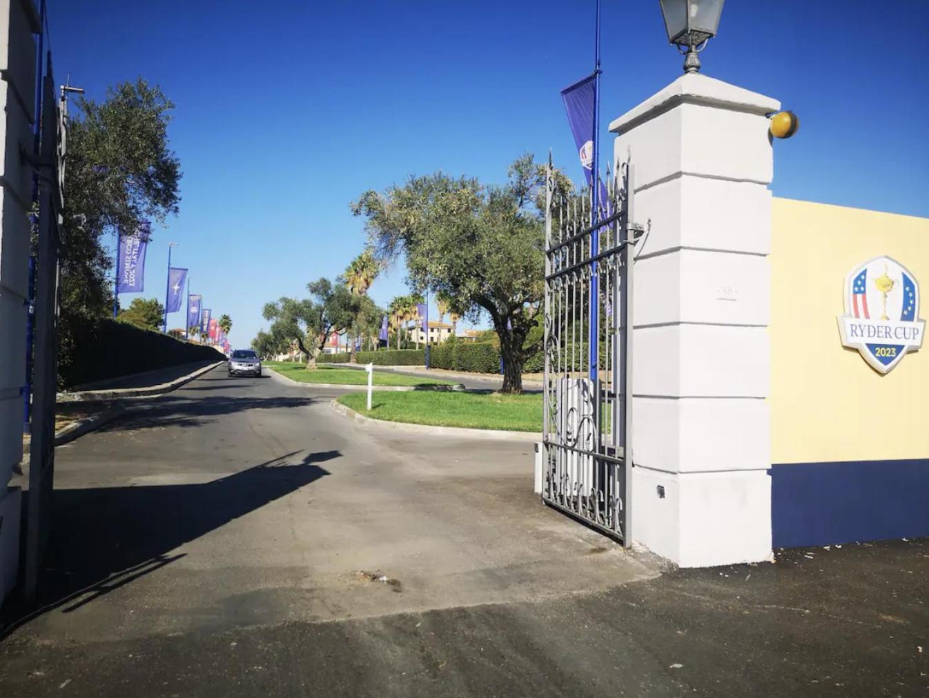 Holidays Homes Rome Golf Appartamenti Marco Simone Aeb Luaran gambar